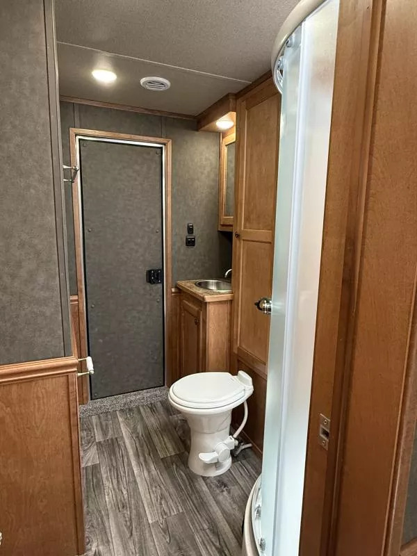 2026 Merhow Longhorn 8014 LQ Stock Trailer - Image 12