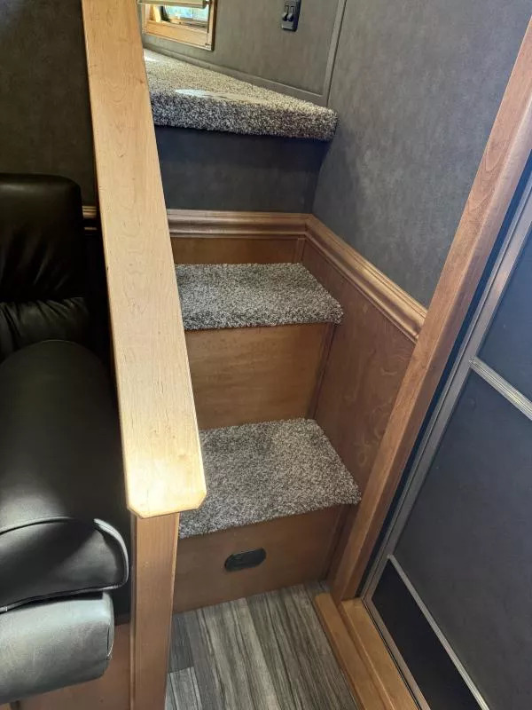 2026 Merhow Longhorn 8014 LQ Stock Trailer - Image 11