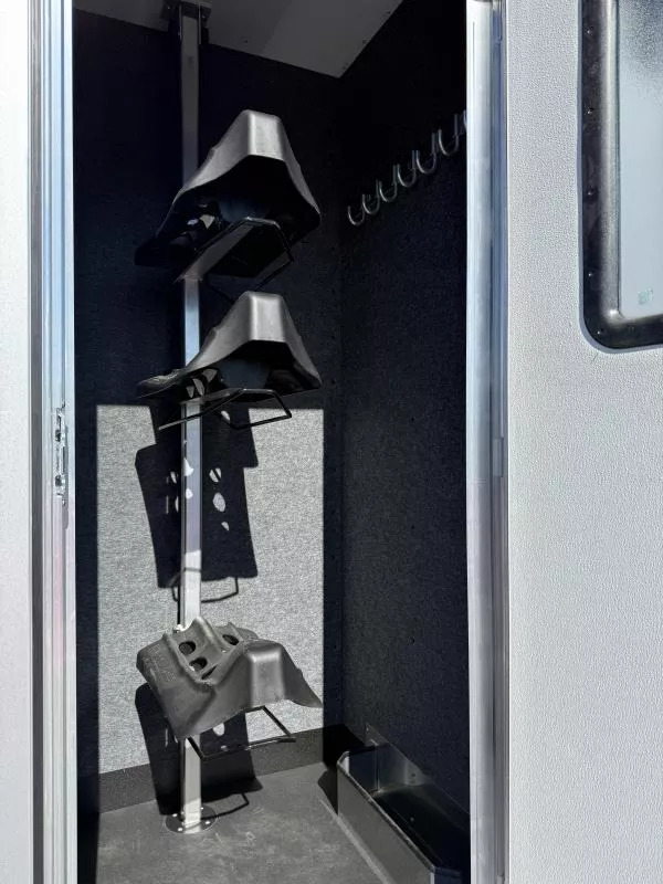 2026 Merhow Longhorn 8014 LQ Stock Trailer - Image 9