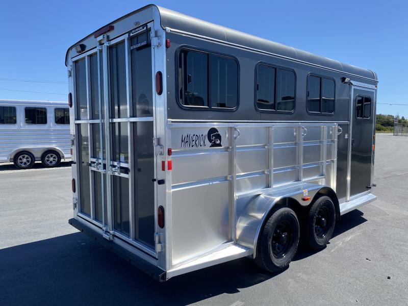 2025 Maverick Lite DX – Enclosed 3-Horse - Image 18