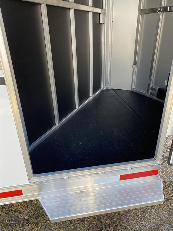 2024 Shadow Trailer 3 Horse - Image 11