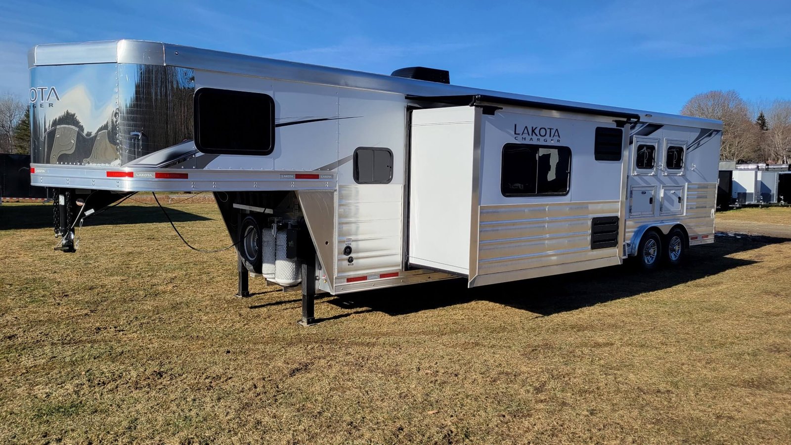 2022 Lakota Charger 2 Horse LQ Mid-Tack Conversion - Image 3
