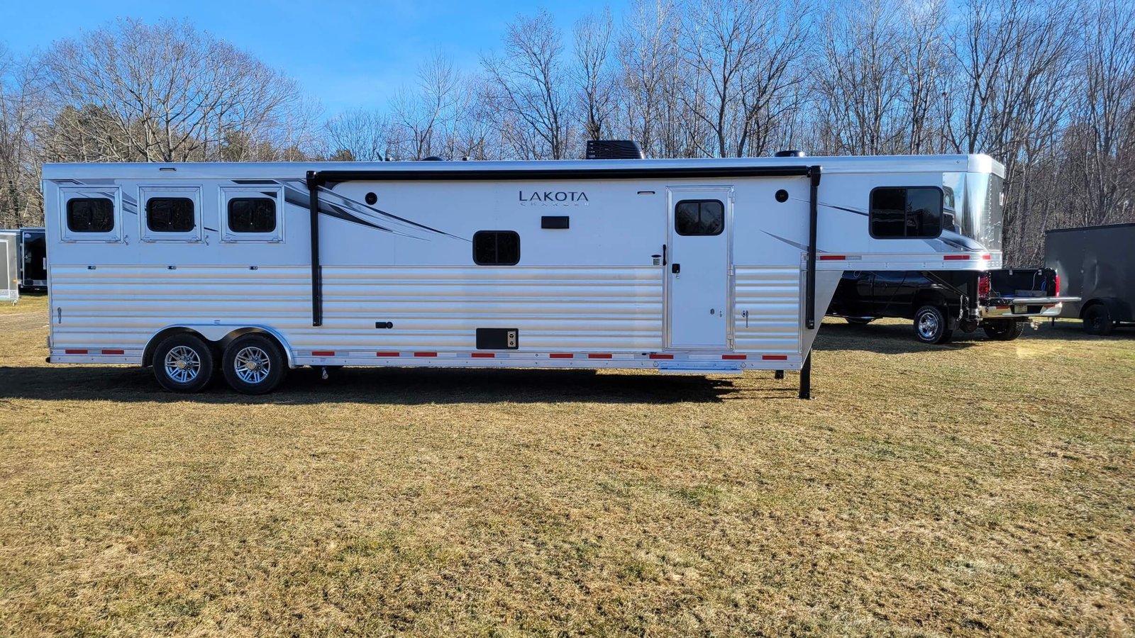 2022 Lakota Charger 2 Horse LQ Mid-Tack Conversion - Image 2