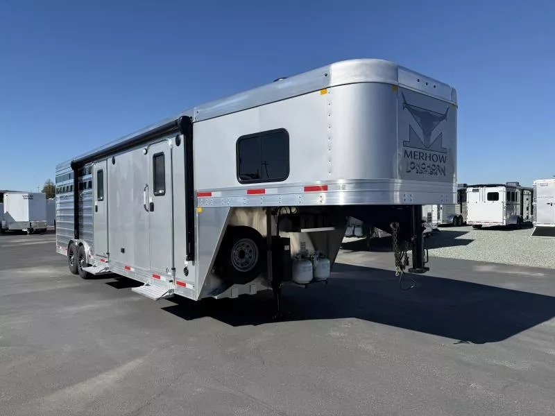2026 Merhow Longhorn 8014 LQ Stock Trailer - Image 4