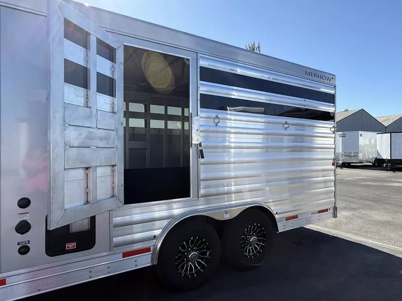 2026 Merhow Longhorn 8014 LQ Stock Trailer - Image 5