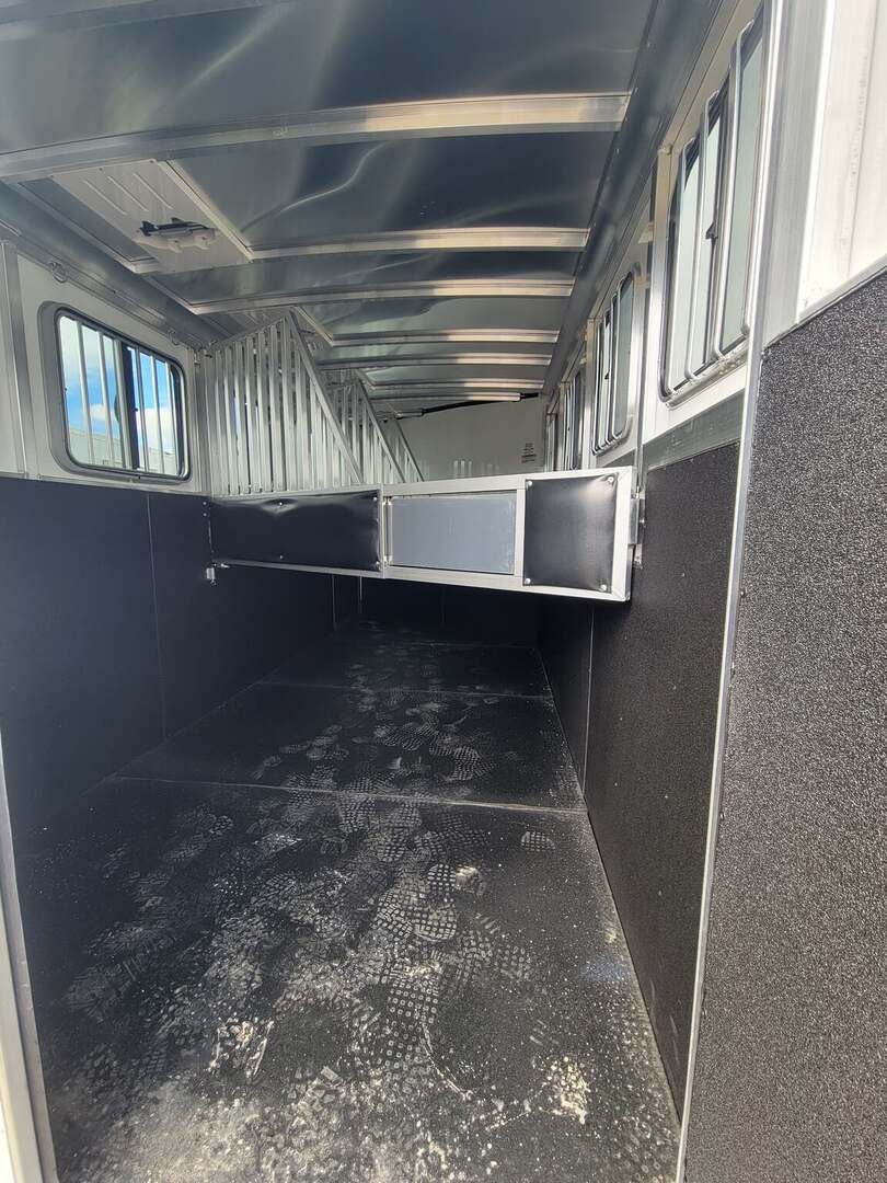 2023 Sundowner Trailers Super Sport SS4HGN - Image 7