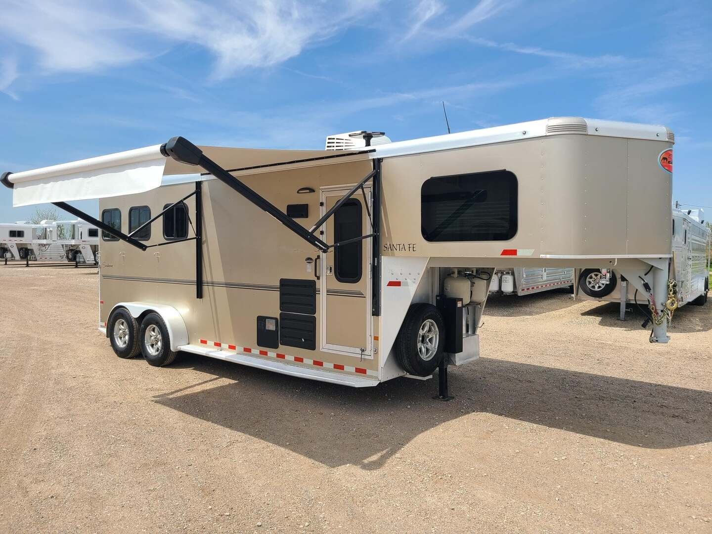 2020 Sundowner Trailers Santa Fe 3 Horse 6'6" LQ with 72" sofa sleeper - Image 2
