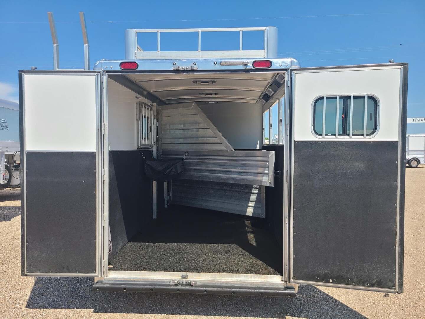 2022 Cimarron Norstar 3 Horse Bumper Pull Trailer - Image 8