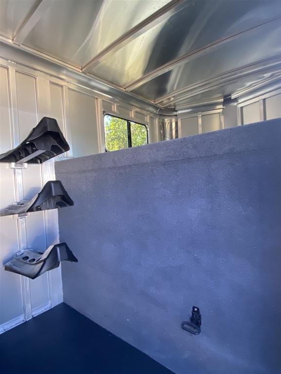 2012 Lakota Charger 3 Horse Gooseneck Trailer - Image 11