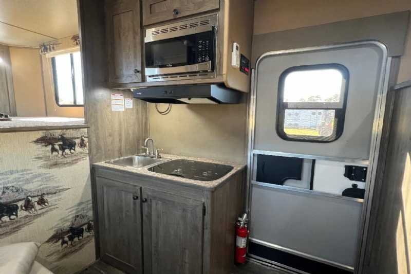 2024 Harmar Dixie Outlaw 7310LQ 3 Horse Gooseneck Trailer - Image 12