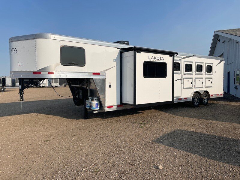 2023 Lakota AC8X11 Cold Edition - Image 4