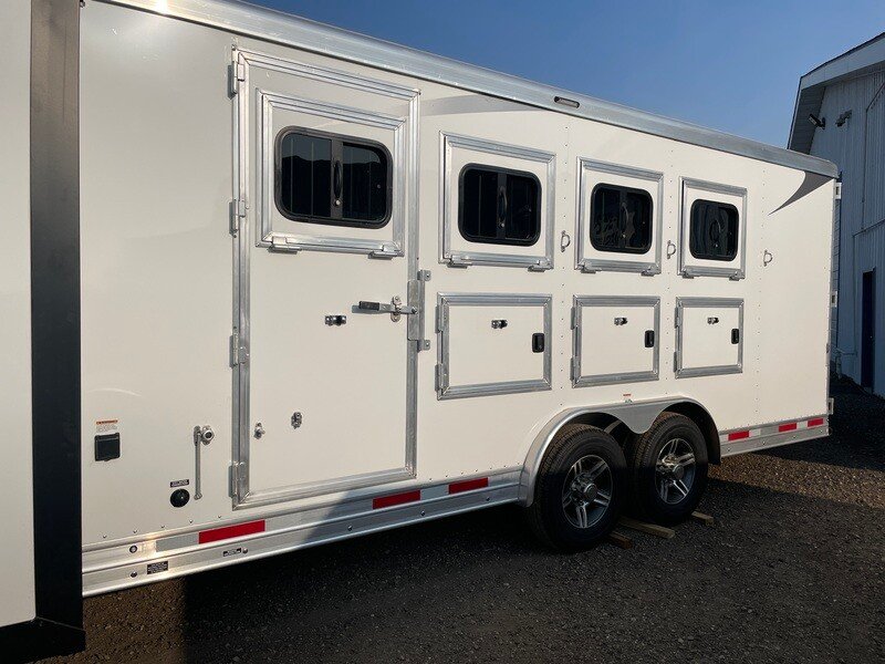 2023 Lakota AC8X11 Cold Edition - Image 5