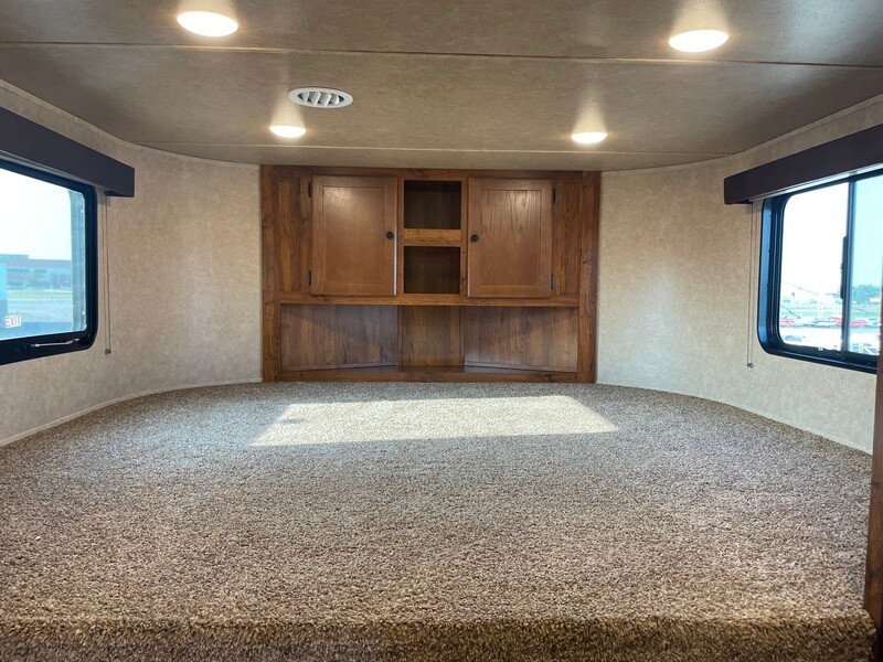 2023 Lakota AC8X11 Cold Edition - Image 14