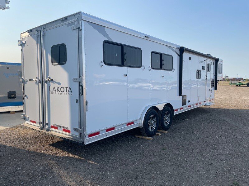 2023 Lakota AC8X11 Cold Edition - Image 9