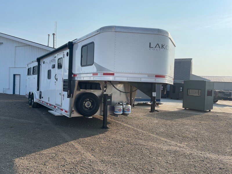 2023 Lakota AC8X11 Cold Edition - Image 6