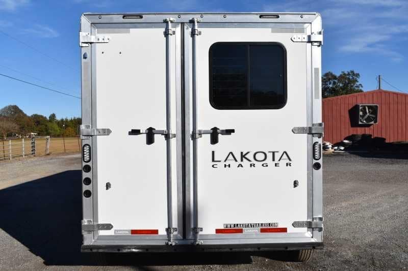 2022 Lakota Charger 2 Horse LQ - Image 2