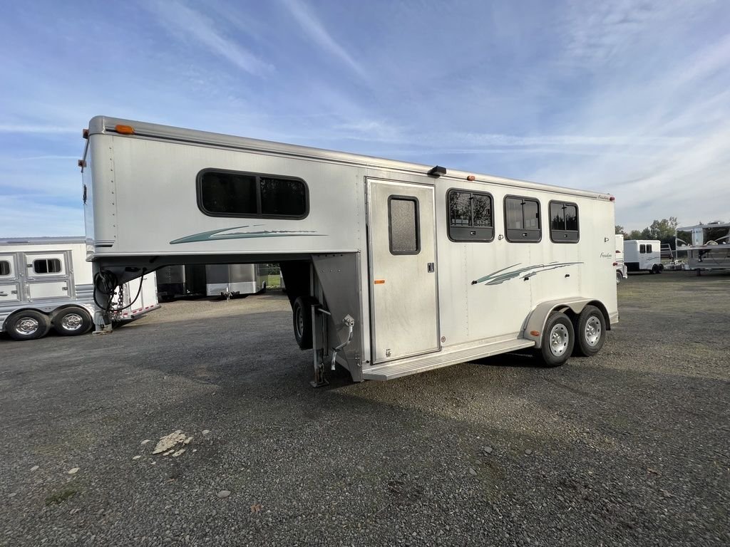 2006 SilverLite Freedom 3 Horse Gooseneck Trailer - Image 6