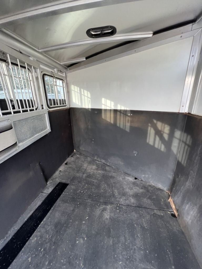 2006 SilverLite Freedom 3 Horse Gooseneck Trailer - Image 7