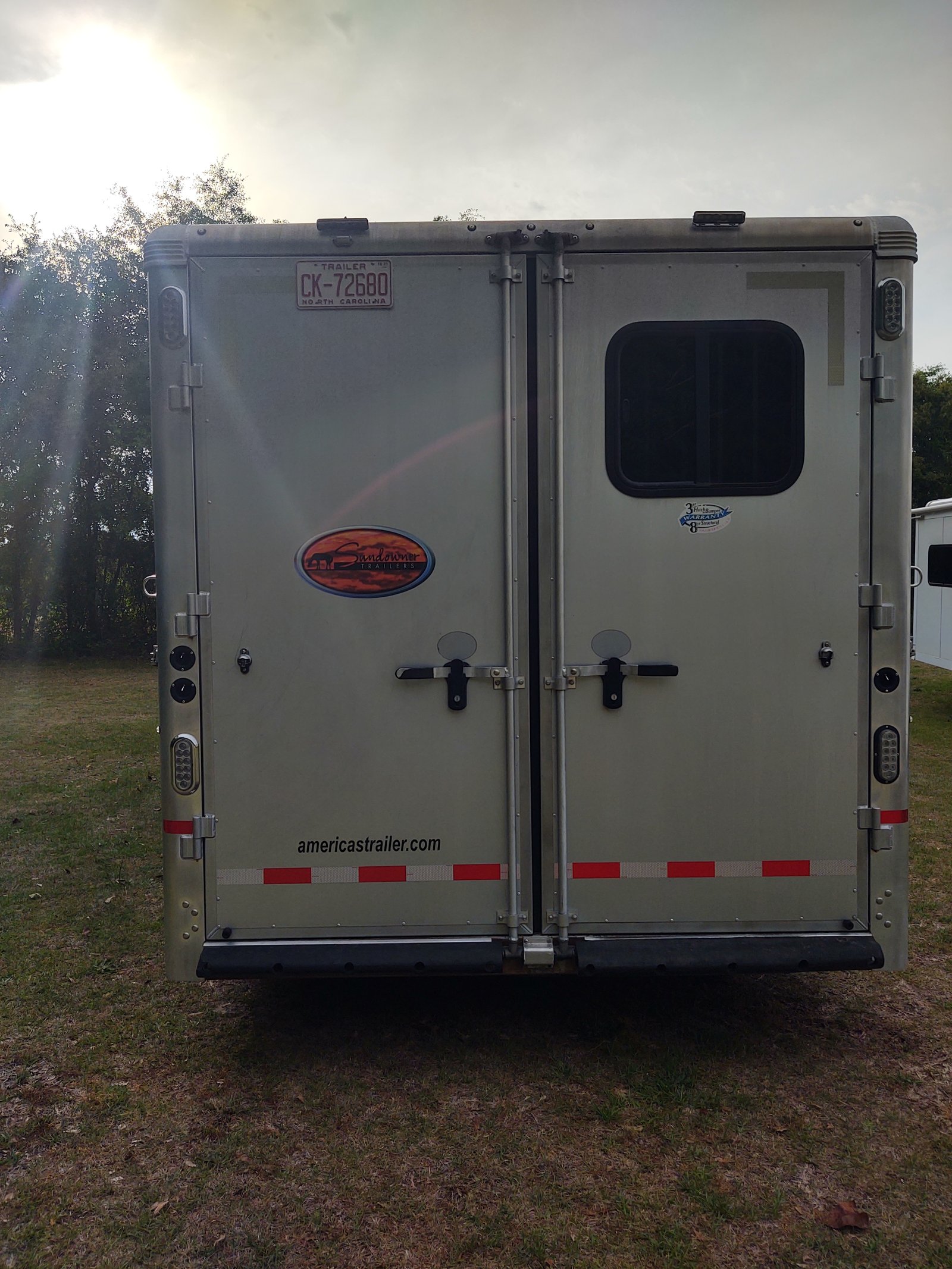 2018 Sundowner 8010 RS 3 Horse Gooseneck Trailer - Image 4