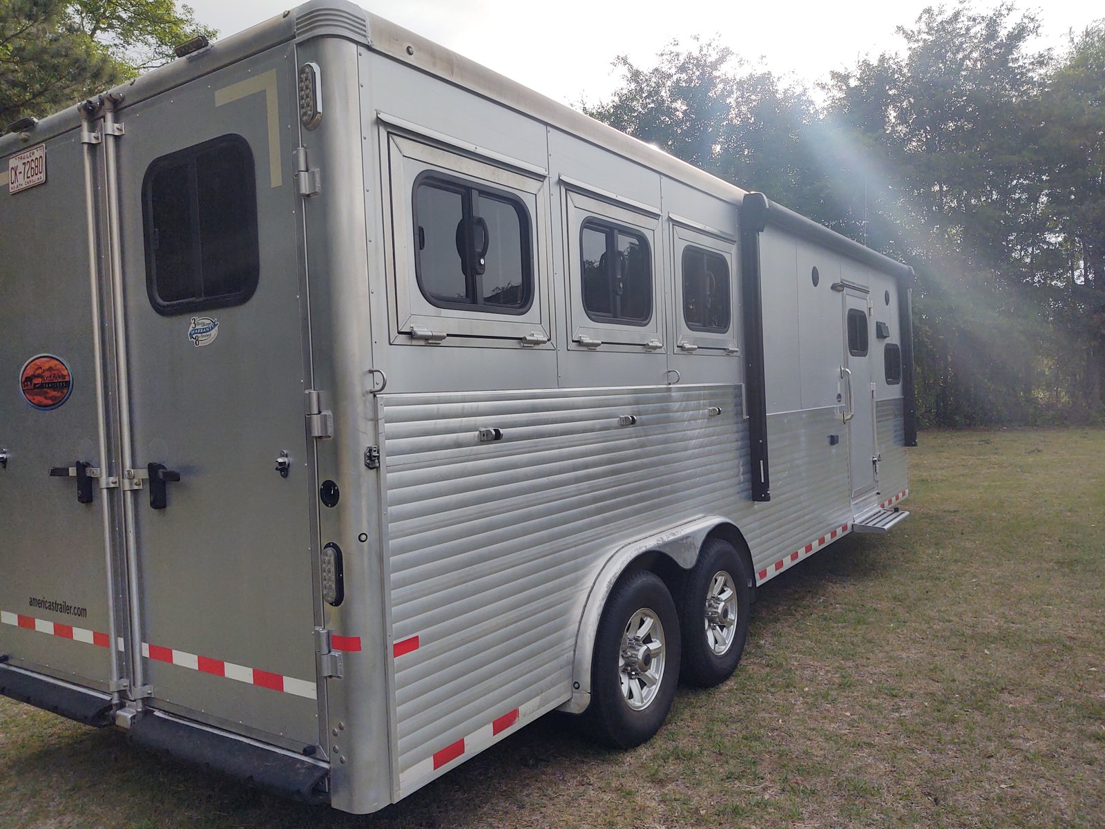 2018 Sundowner 8010 RS 3 Horse Gooseneck Trailer - Image 5