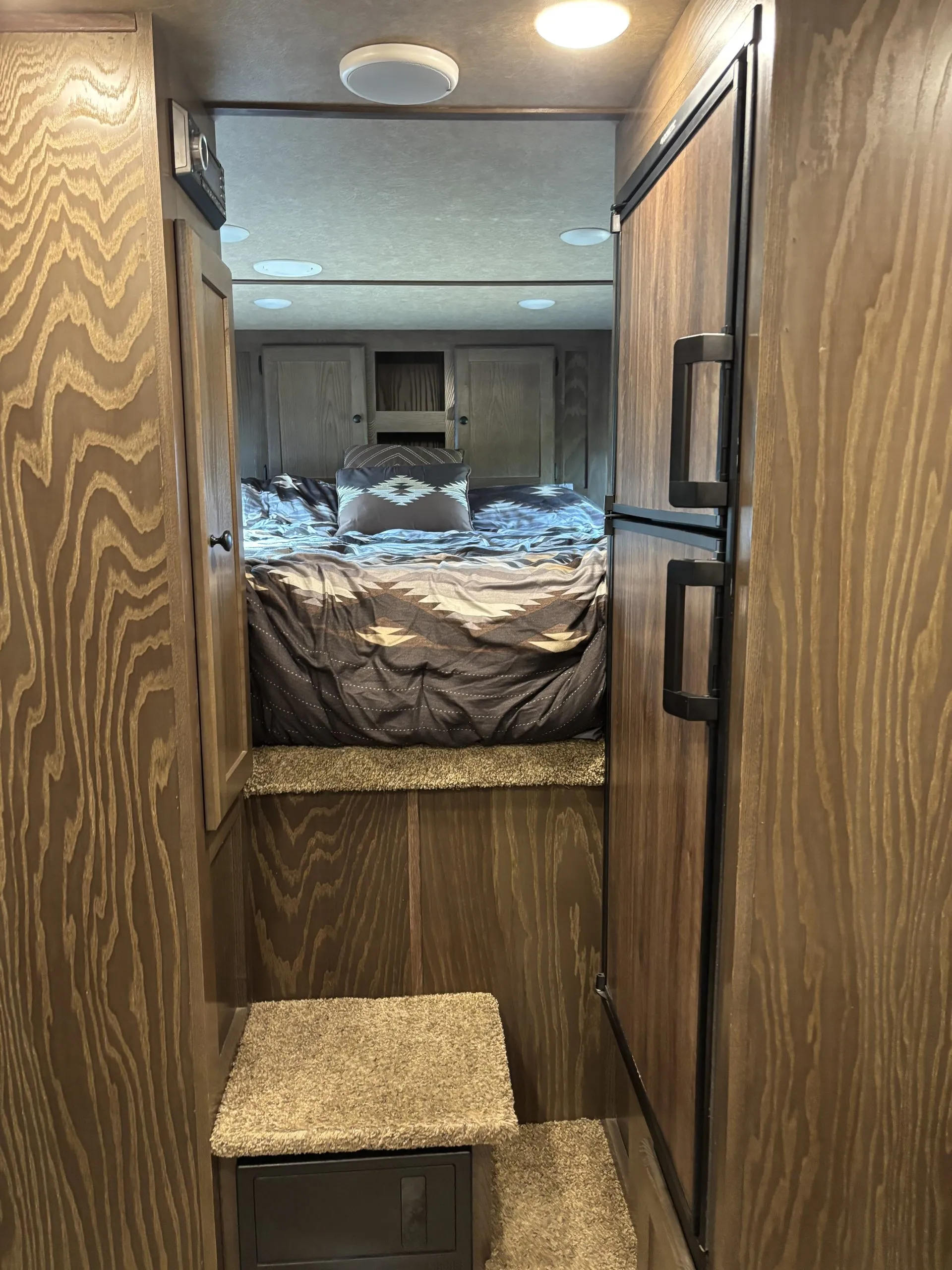 2022 Lakota Charger 2 Horse LQ - Image 17