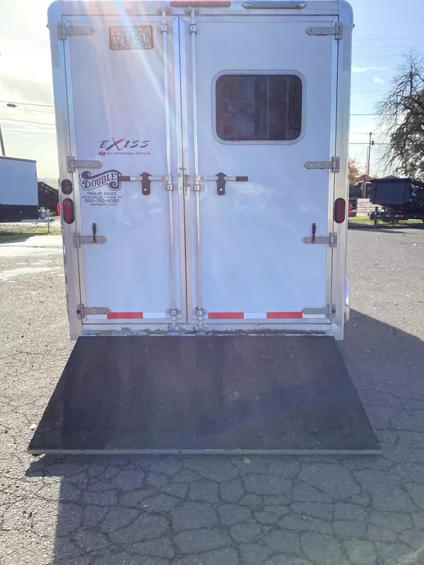 2019 Exiss Escape 7204 2 Horse Weekender Gooseneck Trailer - Image 6
