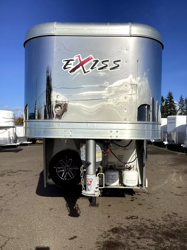 2019 Exiss Escape 7204 2 Horse Weekender Gooseneck Trailer