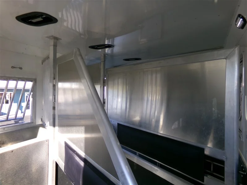 2023 Lakota Charger 8315 SR 3 Horse Gooseneck with Living Quarters - Image 6