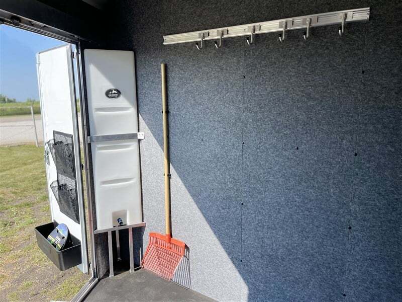 2008 Sterling Coach Custom 4 Horse Slant Load Gooseneck with 28' Living Quarters - Image 6