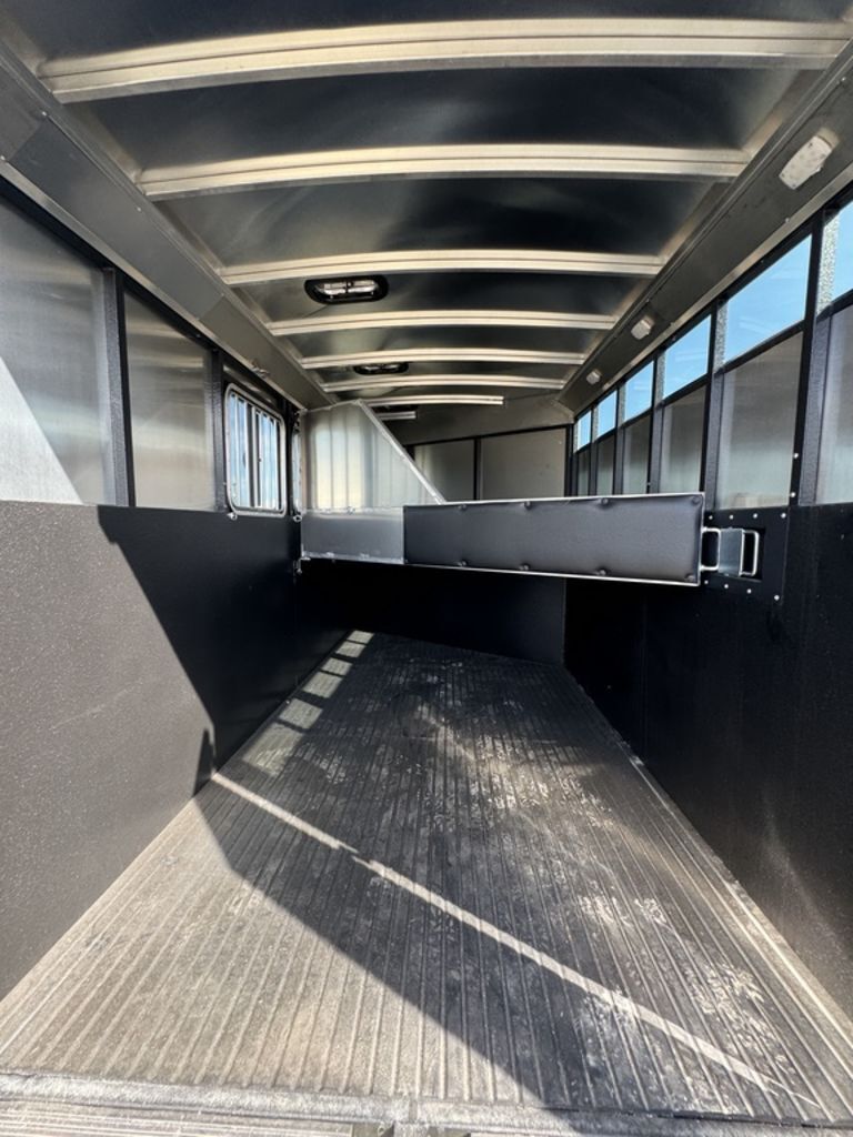 2025 Logan Coach Crossfire 3 Horse Bumper Pull - Image 17