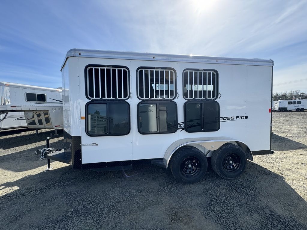 2025 Logan Coach Crossfire 3 Horse Bumper Pull - Image 19