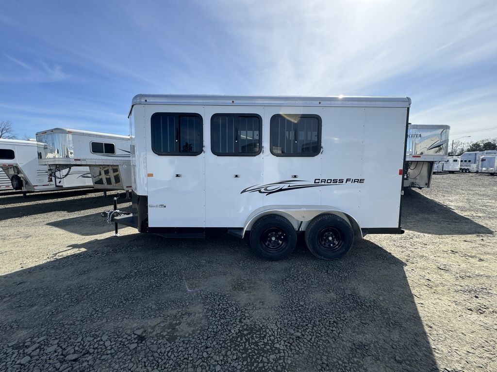 2025 Logan Coach Crossfire 3 Horse Bumper Pull - Image 9