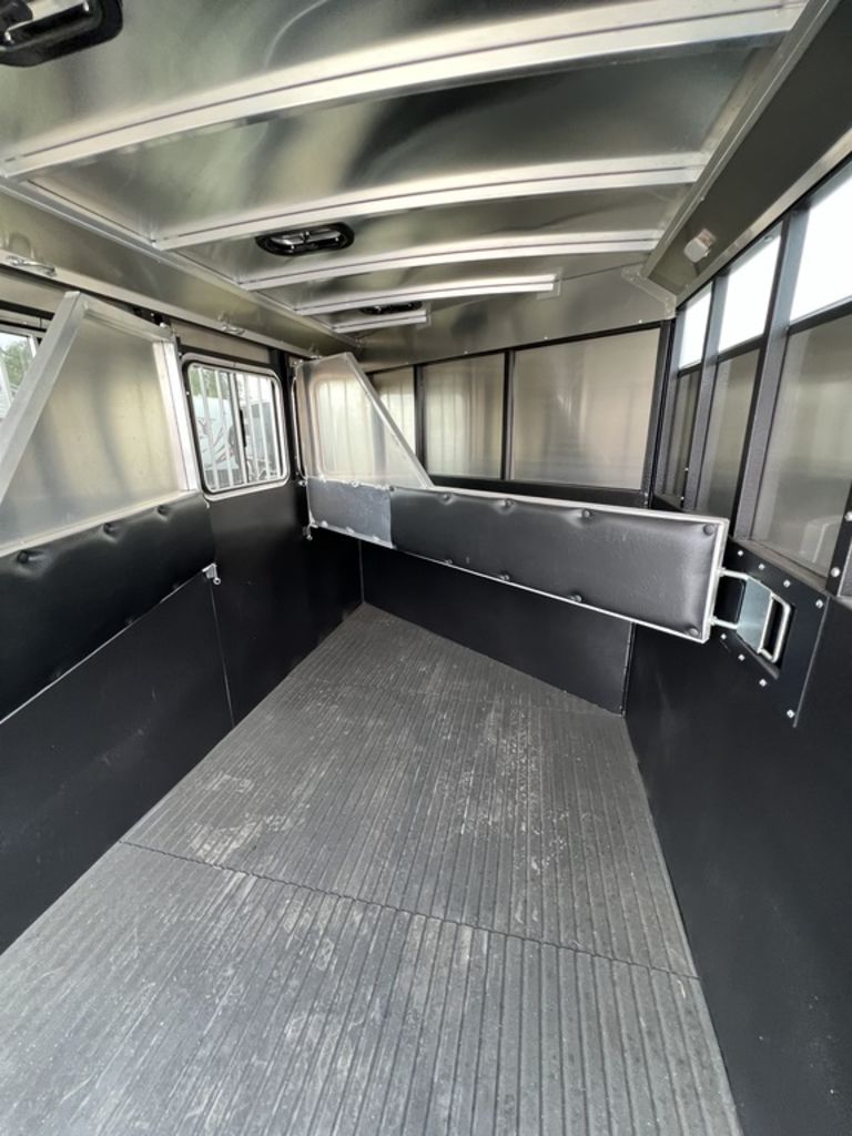 2023 Logan Coach Crossfire 3 Horse Bumper Pull - Image 12