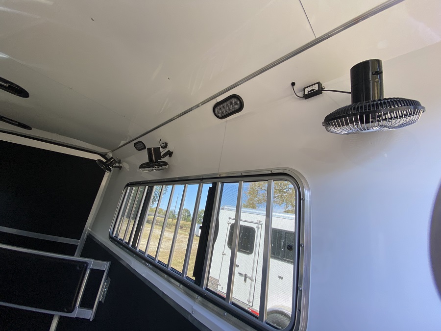 2024 Shadow Trailer 3 Horse Slant PRO SERIES Bumper Pull - Image 12