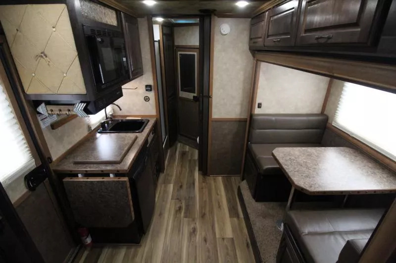 2017 Trails West Sierra 2 Horse Slant Load Gooseneck w/ Slide-Out Living Quarters - Image 6