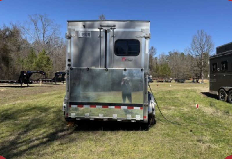 2022 Dixie Star 2 Horse Slant Load Gooseneck w/ 6' Living Quarters - Image 7