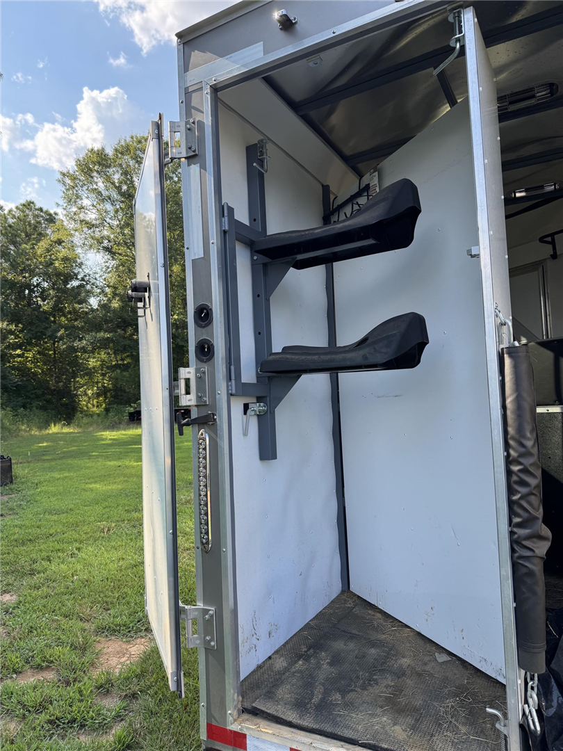 2022 Dixie Star 2 Horse Slant Load Gooseneck w/ 6' Living Quarters - Image 19