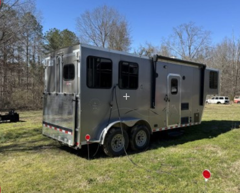 2022 Dixie Star 2 Horse Slant Load Gooseneck w/ 6' Living Quarters - Image 16