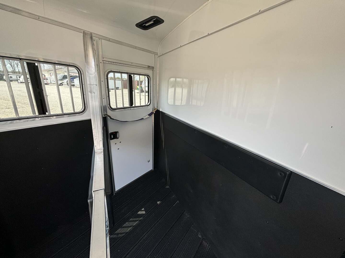 2025 Homesteader Stallion 213SB Bumper Pull - Image 12