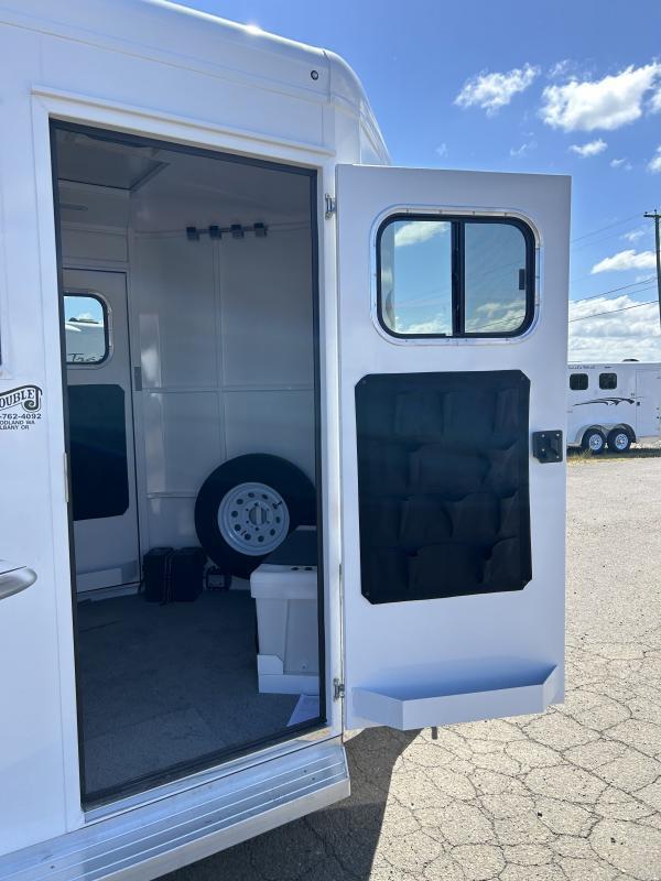 2024 Trails West Royale SxST-Warmblood Straight Load Bumper Pull - Image 4