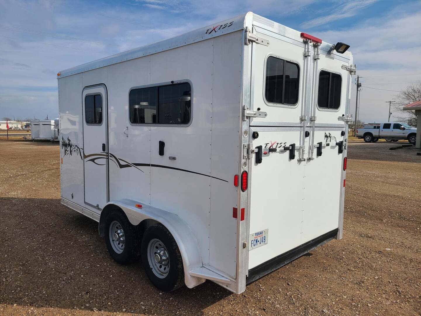 2013 Exiss 720 ST 2 Horse Warmblood Straight Load Bumper Pull - Image 2