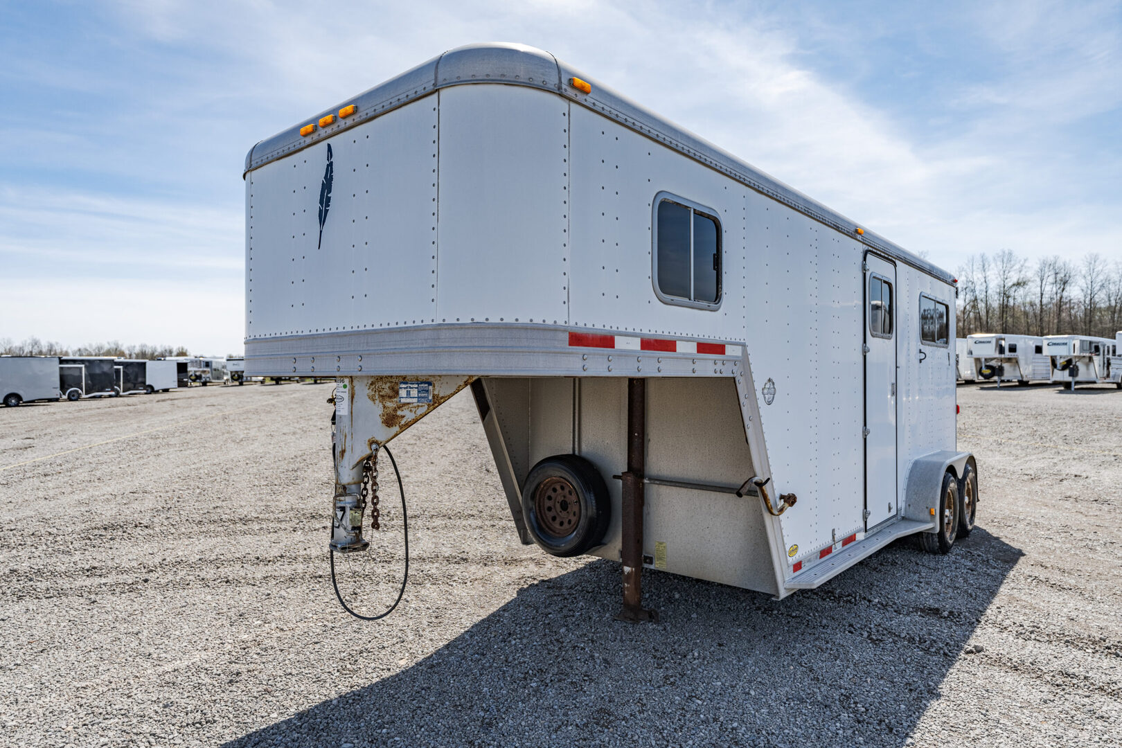 1999 Featherlite 9711 Gooseneck Horse Trailer