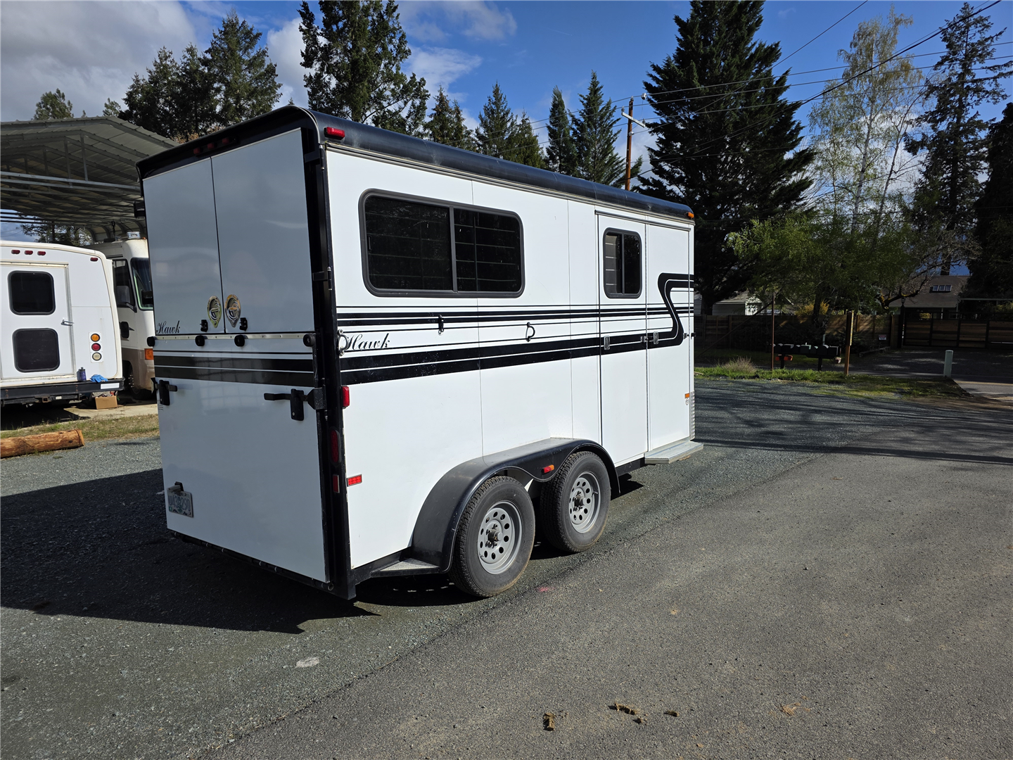 2011 Hawk Trailers AT-17-2 Bumper Pull Horse Trailer - Image 5