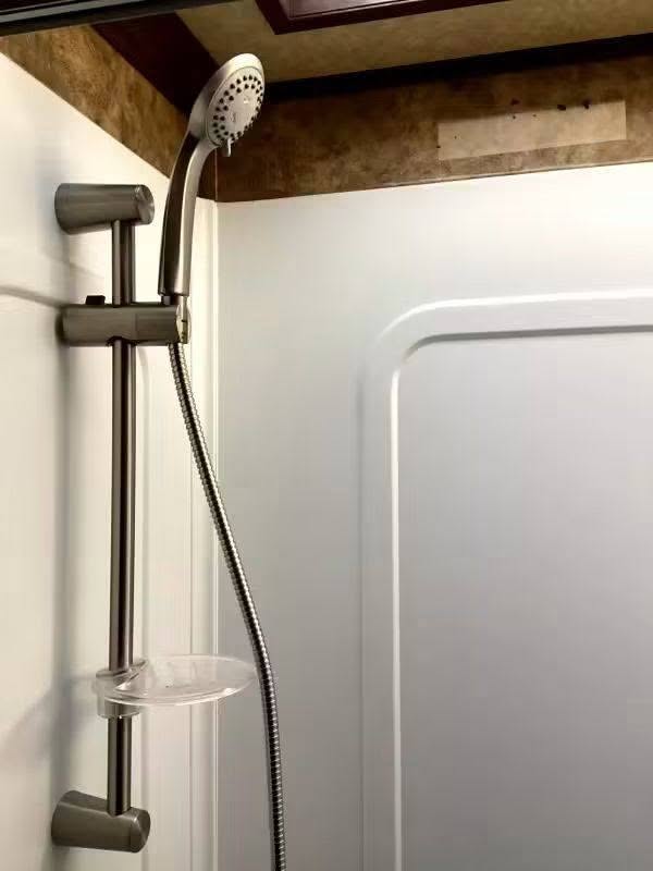 2019 Exiss Escape 7204 2 Horse Weekender Gooseneck Trailer - Image 5