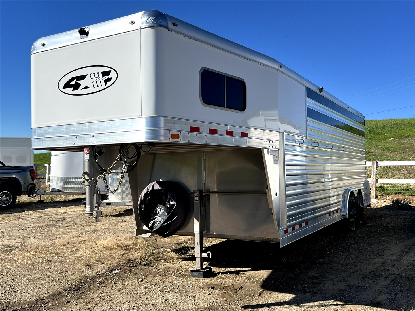 2023 4 Star Trailer Aluminum Polo Trailer - Image 15
