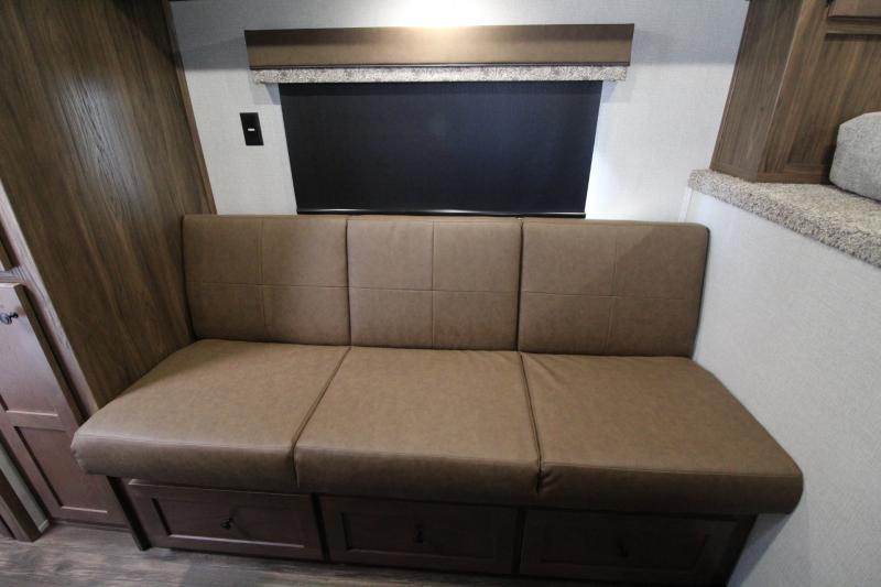 2025 Bison Silverado 7W 2 Horse Slant Load Gooseneck Trailer - Image 6