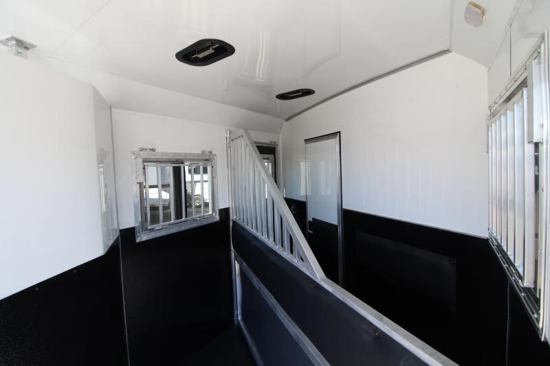 2025 Bison Silverado 7W 2 Horse Slant Load Gooseneck Trailer - Image 17